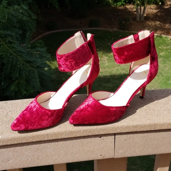Nicole Miller Shoes - 🎉HPx2🎉  N by Nicole Miller Red Velvet Heels  NWT